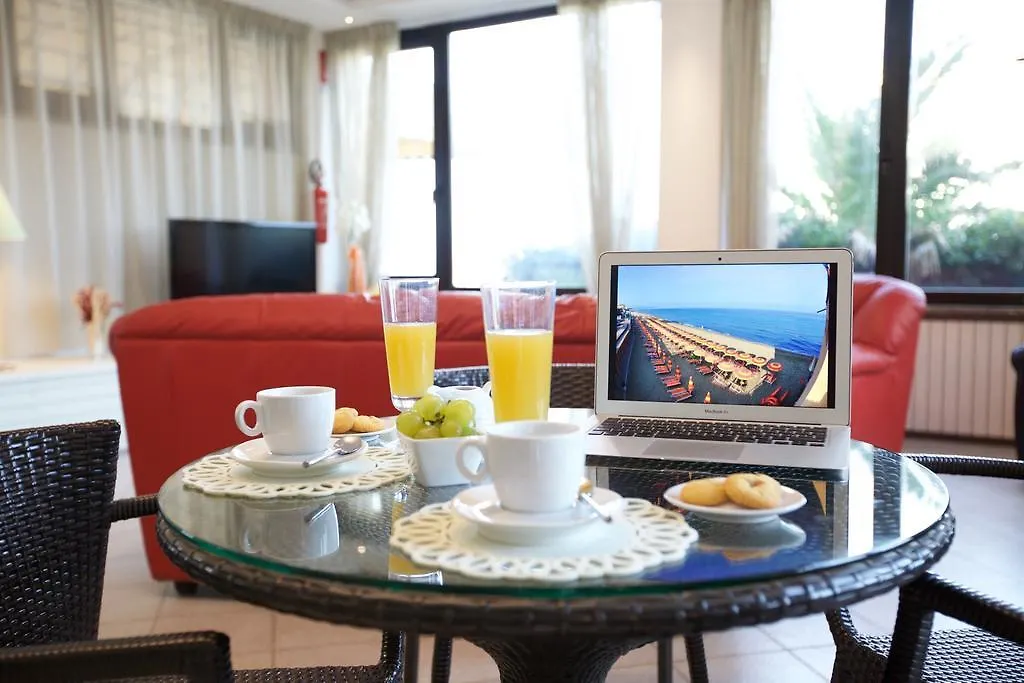 Hotel Il Delfino San Vincenzo