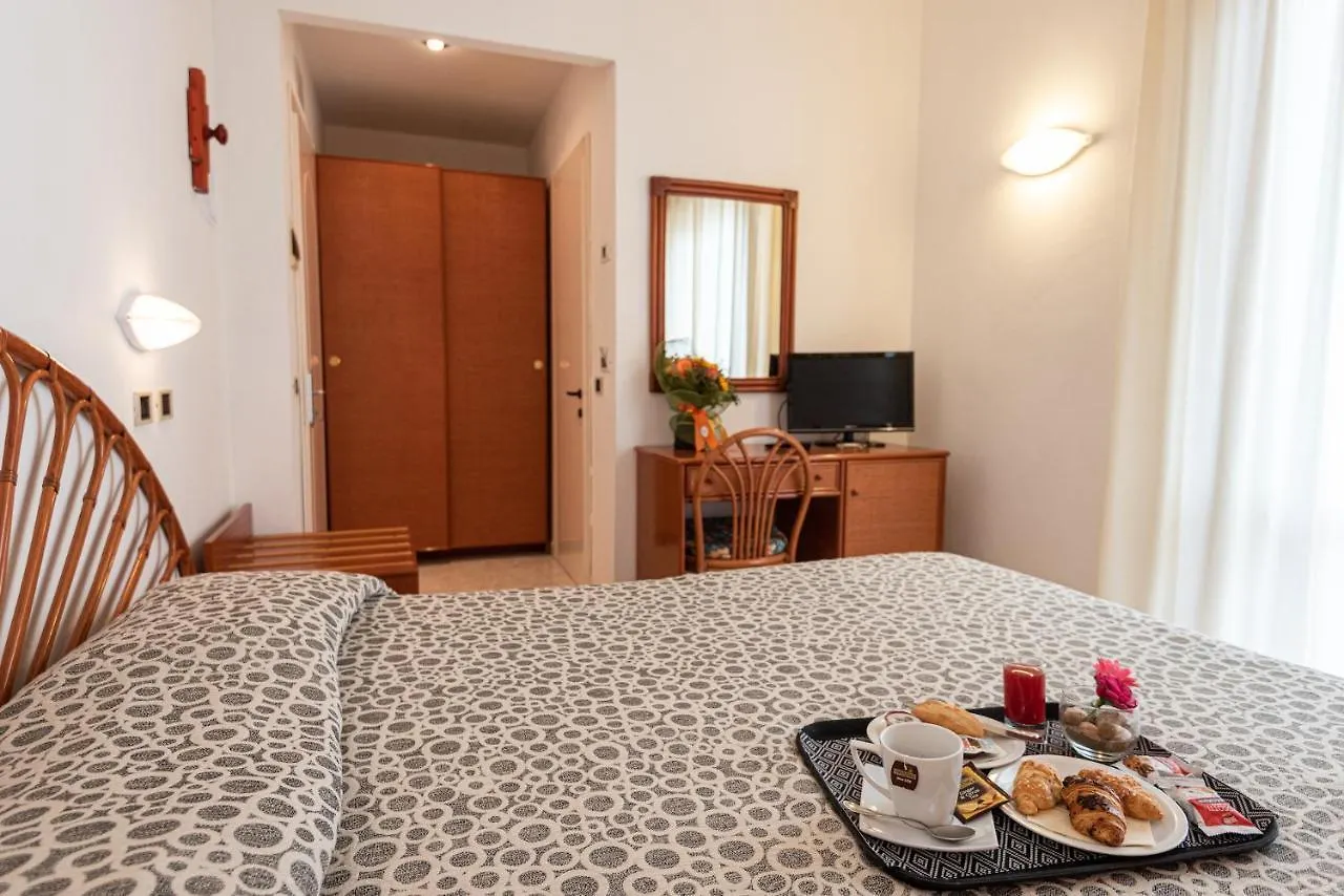 Hotel Il Delfino San Vincenzo