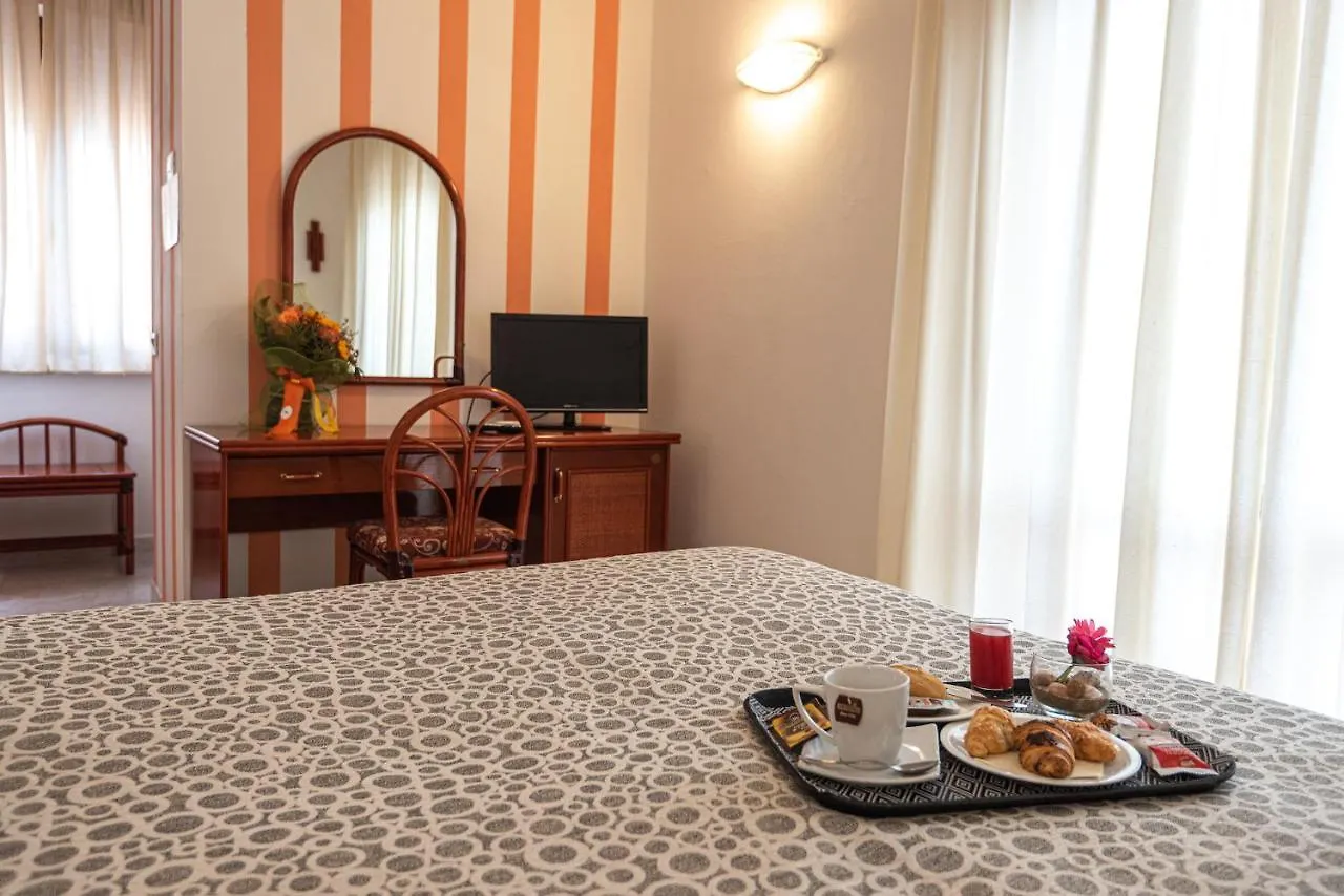 Hotel Il Delfino San Vincenzo