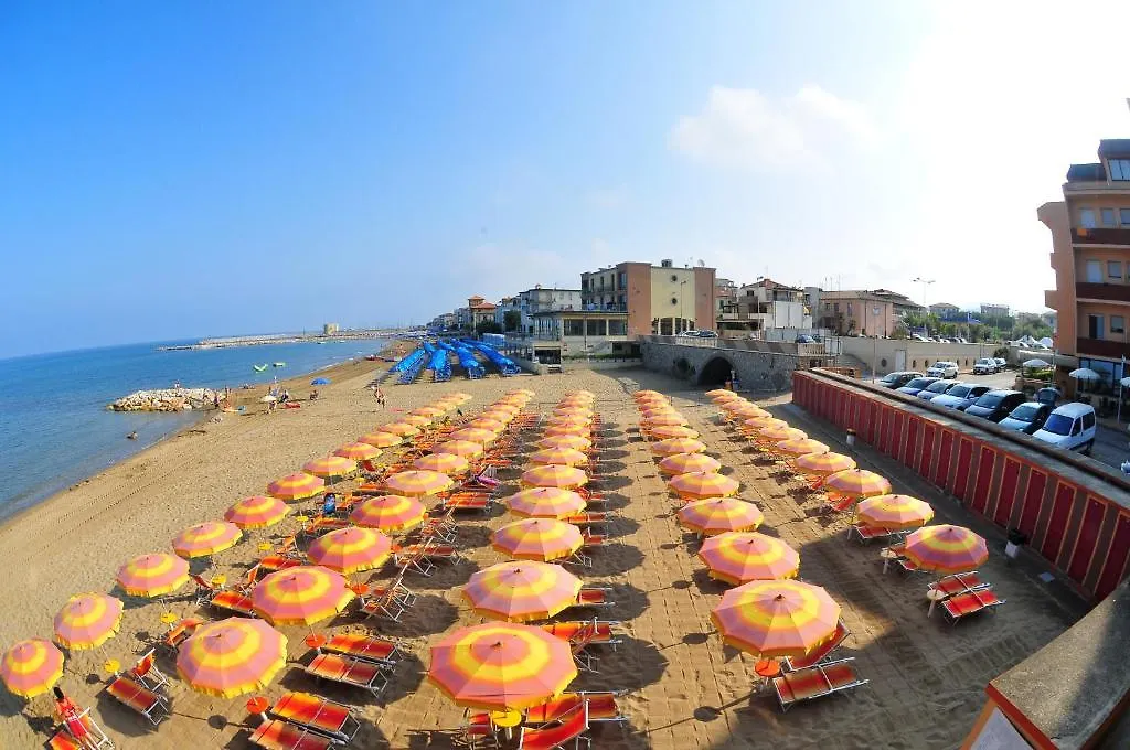 Hotel Il Delfino San Vincenzo